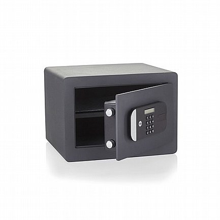  ���� ����� Yale ��� Maximum Security �"� 15.7